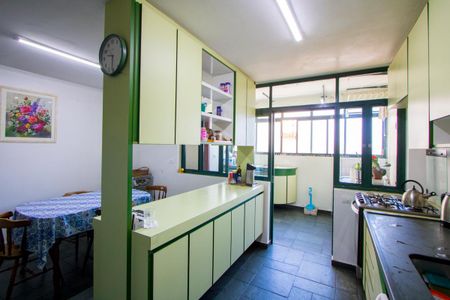 Apartamento para alugar com 176m², 4 quartos e 2 vagasCozinha