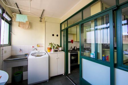 Apartamento para alugar com 176m², 4 quartos e 2 vagasÁrea de serviço