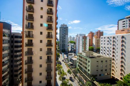Apartamento para alugar com 176m², 4 quartos e 2 vagasVista do quarto 2