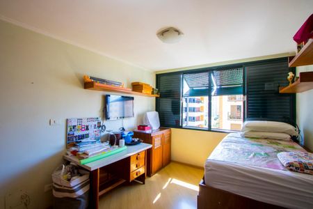 Apartamento para alugar com 176m², 4 quartos e 2 vagasQuarto 4