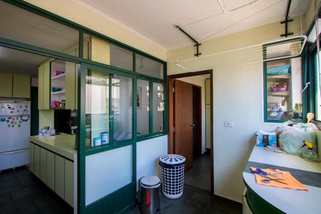 Apartamento para alugar com 176m², 4 quartos e 2 vagasÁrea de serviço