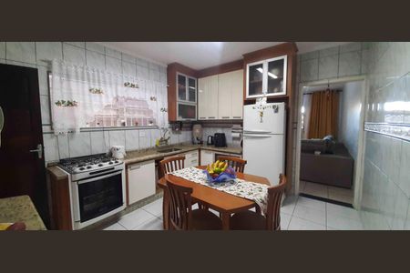 Casa à venda com 158m², 3 quartos e 2 vagasCozinha