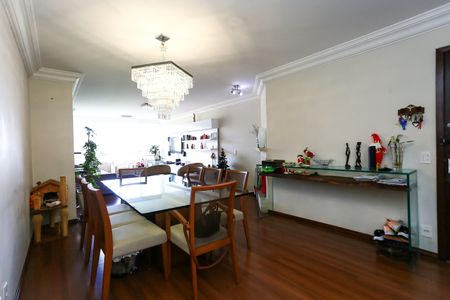 Apartamento à venda com 150m², 3 quartos e 3 vagasSala 