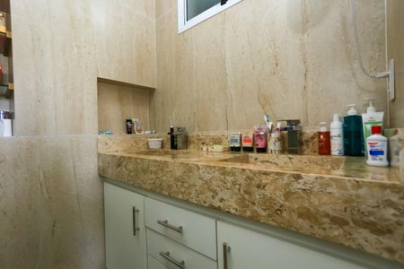 Apartamento à venda com 150m², 3 quartos e 3 vagasBanheiro da Suíte 2