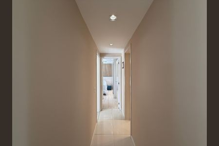 Apartamento à venda com 65m², 2 quartos e 1 vaga Apartamento à venda com 65m², 2 quartos e 1 vagaCorredor Quartos