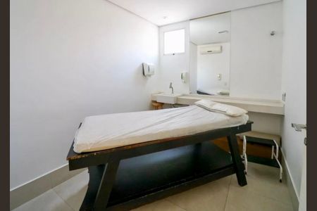 Apartamento à venda com 65m², 2 quartos e 1 vaga Apartamento à venda com 65m², 2 quartos e 1 vagaMassagem