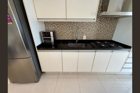 Apartamento à venda com 65m², 2 quartos e 1 vaga Apartamento à venda com 65m², 2 quartos e 1 vagaCozinha