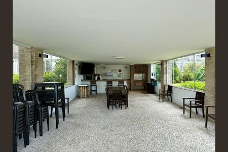 Apartamento à venda com 65m², 2 quartos e 1 vaga Apartamento à venda com 65m², 2 quartos e 1 vagaChurrasqueira