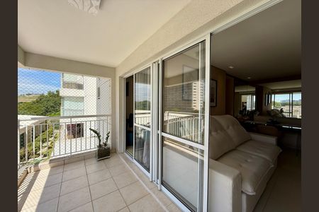 Apartamento à venda com 65m², 2 quartos e 1 vaga Apartamento à venda com 65m², 2 quartos e 1 vagaSacada