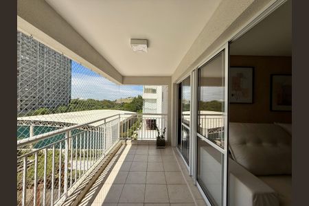 Apartamento à venda com 65m², 2 quartos e 1 vaga Apartamento à venda com 65m², 2 quartos e 1 vagaSacada