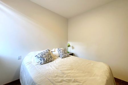 Apartamento para alugar com 74m², 2 quartos e 1 vagaQuarto 1