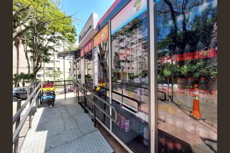 Apartamento para alugar com 69m², 3 quartos e 1 vagaÁrea comum - Minimercado