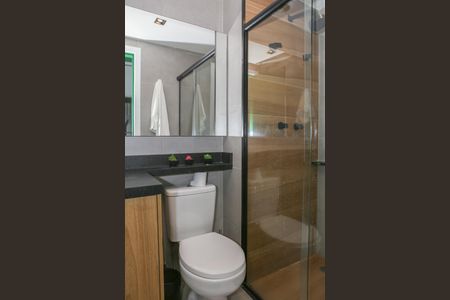 Banheiro de kitnet/studio à venda com 1 quarto, 27m² em Barra Funda, São Paulo