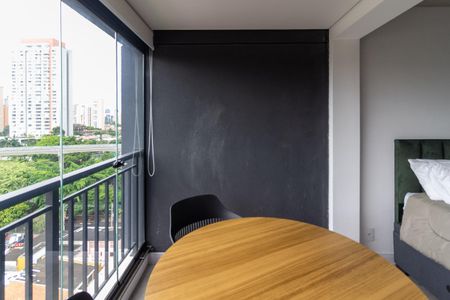 Apartamento para alugar com 33m², 1 quarto e sem vaga Apartamento para alugar com 33m², 1 quarto e sem vagaVaranda