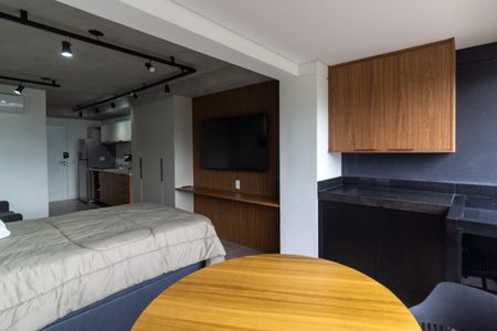 Apartamento para alugar com 33m², 1 quarto e sem vaga Apartamento para alugar com 33m², 1 quarto e sem vagaVaranda