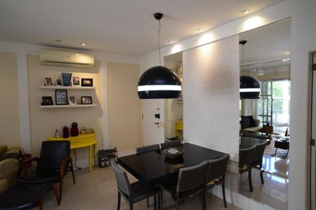 Sala de apartamento à venda com 2 quartos, 85m² em Barra da Tijuca, Rio de Janeiro