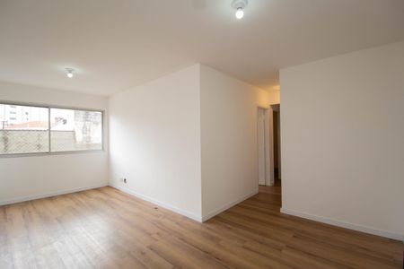 Sala de apartamento para alugar com 3 quartos, 74m² em Piqueri, São Paulo