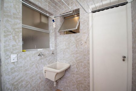 Apartamento para alugar com 74m², 3 quartos e 1 vagaÁrea de Serviço