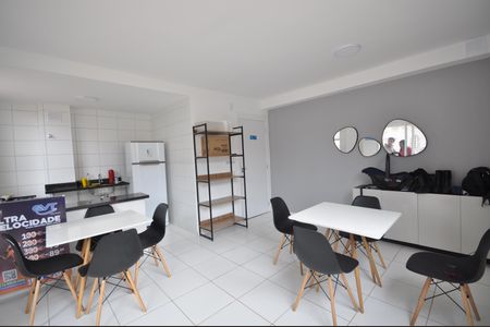 Apartamento para alugar com 38m², 1 quarto e sem vagaÁrea comum - Salão de festas