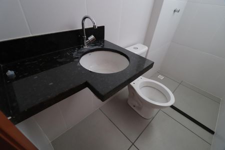 Apartamento para alugar com 56m², 2 quartos e 1 vagaBanheiro do Quarto 2