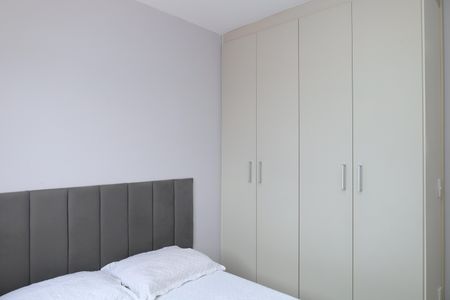 Quarto 1 de apartamento à venda com 2 quartos, 40m² em Vila Carmosina, São Paulo