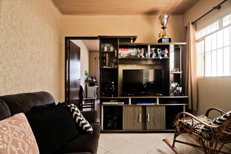 Casa à venda com 247m², 3 quartos e 2 vagas