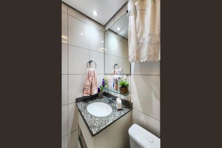 Apartamento à venda com 63m², 2 quartos e 2 vagasBanheiro Social 