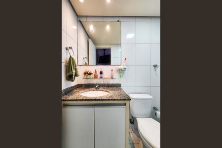 Apartamento à venda com 63m², 2 quartos e 2 vagasBanheiro da Suíte 