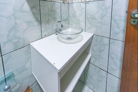 Banheiro  de casa para alugar com 2 quartos, 125m² em Vila Claudio, Santo André