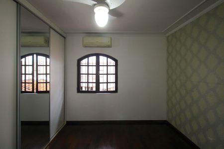 Casa à venda com 170m², 4 quartos e 4 vagas Casa à venda com 170m², 4 quartos e 4 vagasSuíte 3