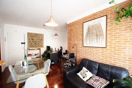 Sala de estar e jantar de apartamento para alugar com 2 quartos, 55m² em Pinheiros, São Paulo