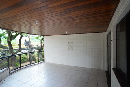 Apartamento para alugar com 86m², 2 quartos e 1 vagaVaranda