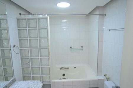 Apartamento para alugar com 86m², 2 quartos e 1 vagaBanheiro Suíte