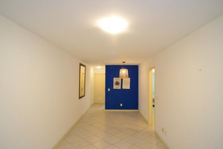 Apartamento para alugar com 86m², 2 quartos e 1 vagaSala