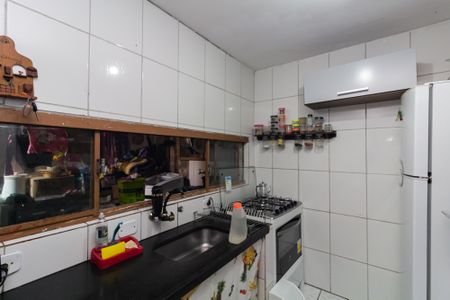 Casa à venda com 200m², 6 quartos e 2 vagasCasa 2
