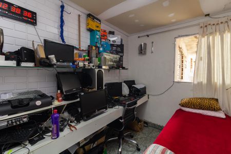 Casa à venda com 200m², 6 quartos e 2 vagasQuarto 3