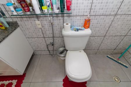 Casa à venda com 200m², 6 quartos e 2 vagasBanheiro