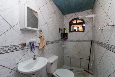 Casa à venda com 200m², 6 quartos e 2 vagasCasa 2