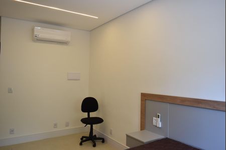 Quarto de casa para alugar com 1 quarto, 34m² em Alto de Pinheiros, São Paulo