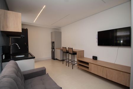 Sala de kitnet/studio para alugar com 1 quarto, 32m² em Alto de Pinheiros, São Paulo