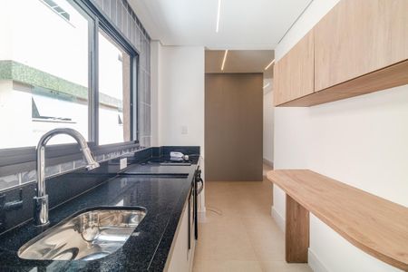 Cozinha de kitnet/studio para alugar com 1 quarto, 32m² em Alto de Pinheiros, São Paulo