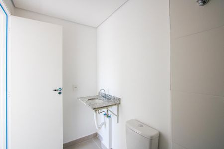 Apartamento à venda com 68m², 2 quartos e 1 vaga Apartamento à venda com 68m², 2 quartos e 1 vagaBanheiro do quarto 1