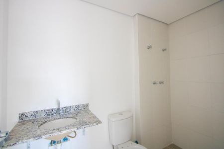Apartamento à venda com 68m², 2 quartos e 1 vaga Apartamento à venda com 68m², 2 quartos e 1 vagaBanheiro do quarto 1