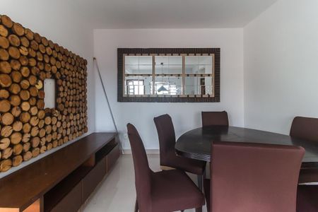 Sala de casa para alugar com 1 quarto, 40m² em Cezar de Souza, Mogi das Cruzes
