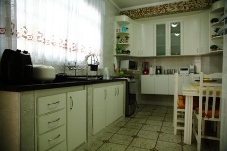 Casa à venda com 187m², 3 quartos e 5 vagasCozinha 