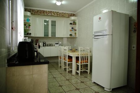 Casa à venda com 187m², 3 quartos e 5 vagasCozinha 