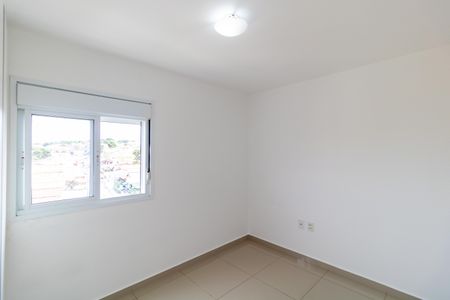 Apartamento à venda com 69m², 3 quartos e 1 vaga Apartamento à venda com 69m², 3 quartos e 1 vagaQuarto 02