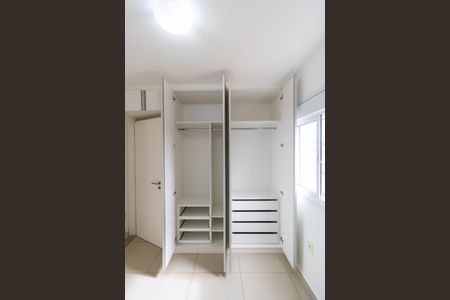 Apartamento à venda com 69m², 3 quartos e 1 vaga Apartamento à venda com 69m², 3 quartos e 1 vagaSuíte - Armário