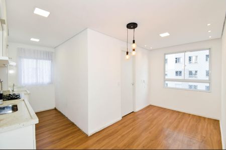 Sala de apartamento à venda com 2 quartos, 36m² em Vila das Bandeiras, Guarulhos
