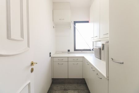 Apartamento à venda com 147m², 3 quartos e 3 vagasÁrea de Serviço - Despensa 